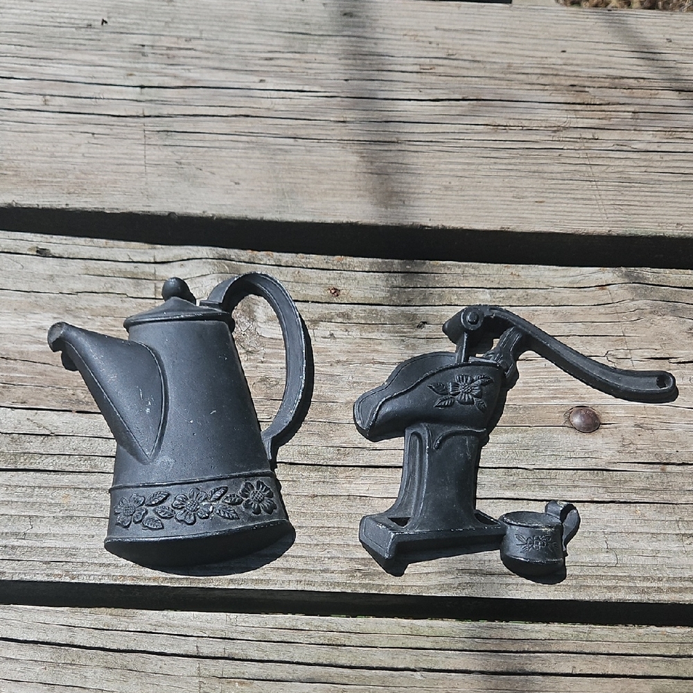 Vtg Metal Sexton Mid-Century Wall Black Cast Iron Teapot & Water Pump